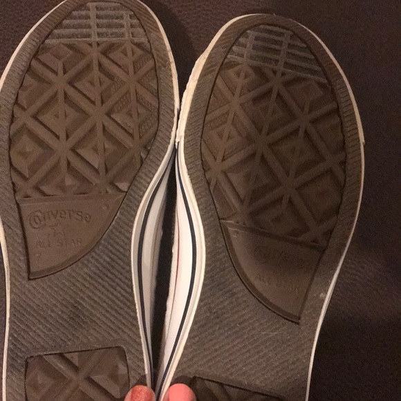 White converse - Picture 4 of 5